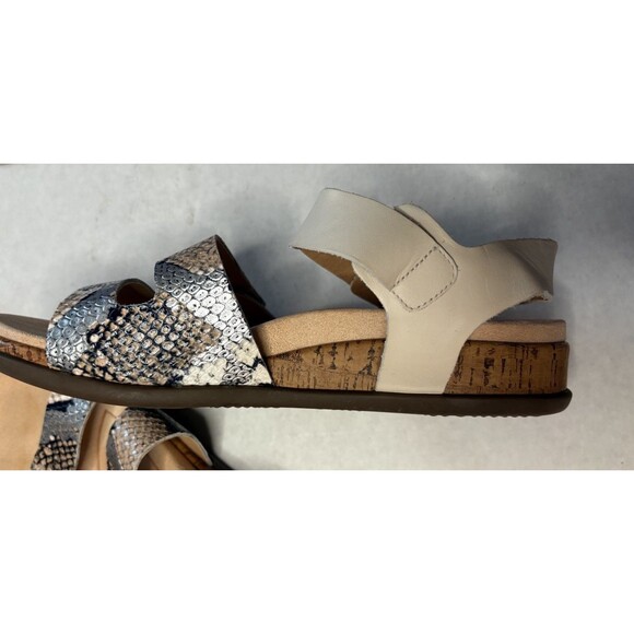 VIONIC WOMEN'S LEATHER SNAKE SKIN SANDALS US SZ 7 EU 38 - Picture 8 of 13